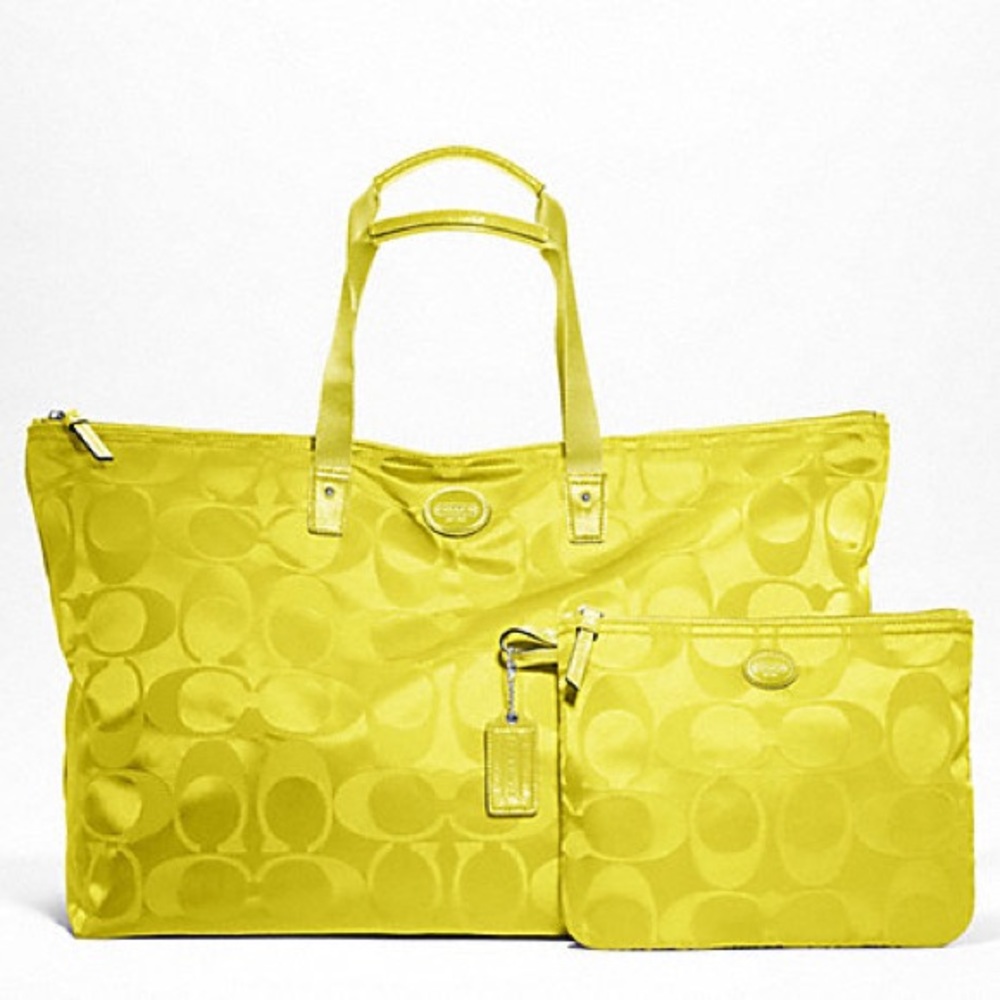 NWT COACH NYLON LARGE PACKABLE WEEKENDER